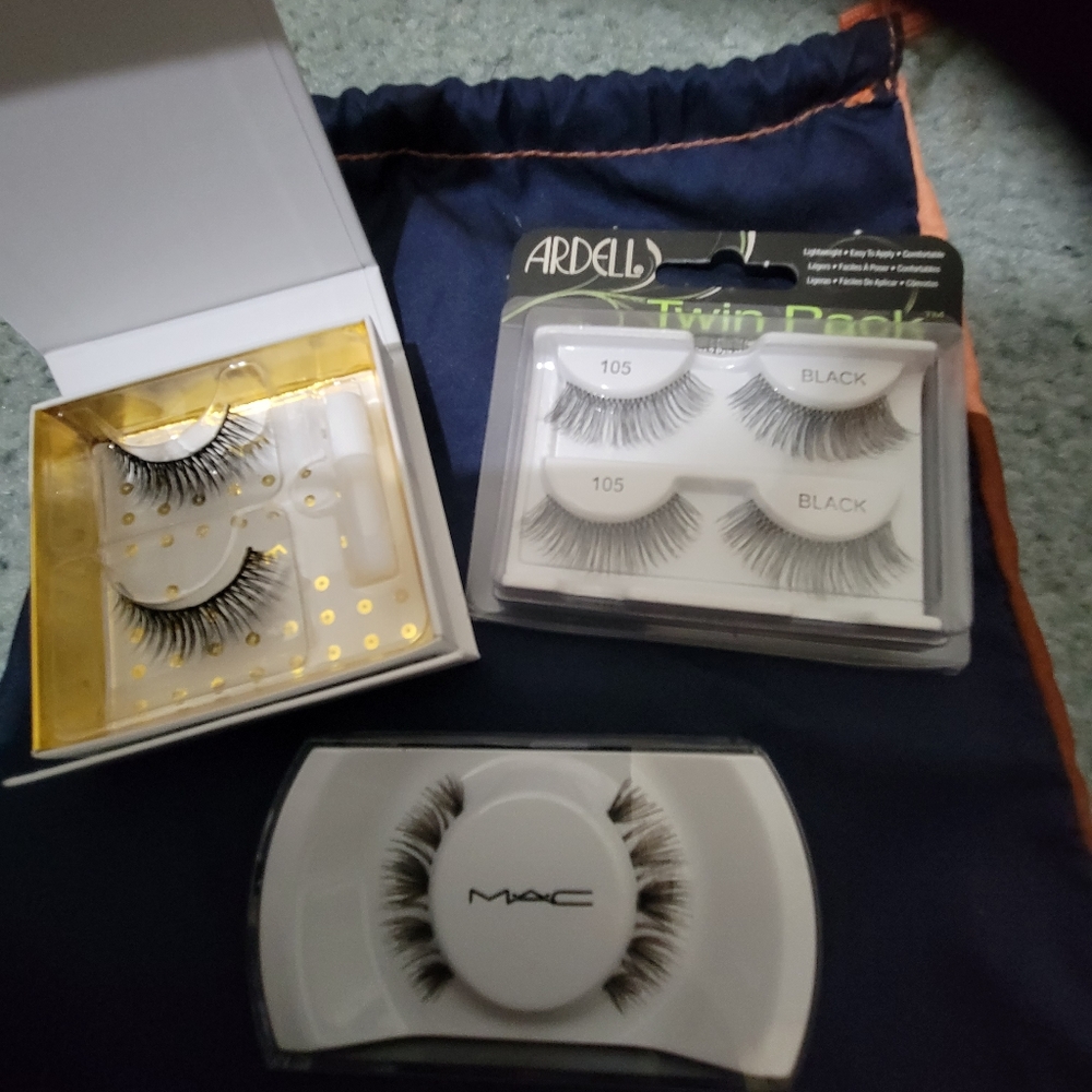 3D Silk Lashes Pair NIB